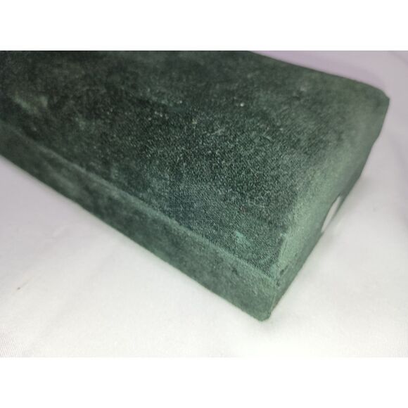 NEIMAN MARCUS: Silver Plated Salt & Pepper Shakers (Set 2), Green Velvet Box - Picture 4 of 4